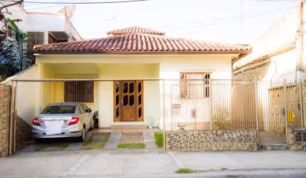 Casa com 3 dormitórios à venda, 244 m² por R$ 750.000,00 - Centro - Macaé/RJ