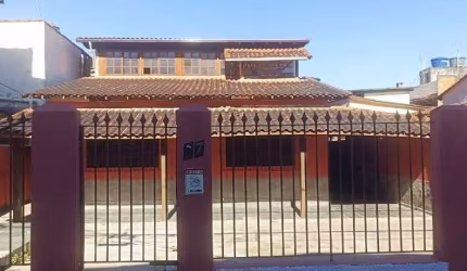 Casa com 4 dormitórios à venda, 120 m² por R$ 800.000,00 - Operário - Rio das Ostras/RJ