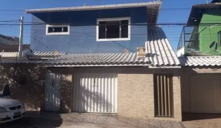 Casa com 3 dormitórios à venda, 167 m² por R$ 570.000,00 - Maringá - Macaé/RJ