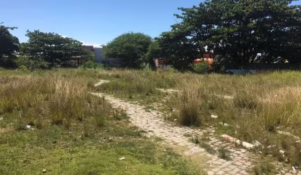 Terreno à venda, 2000 m² por R$ 2.000.000,00 - Parque Aeroporto - Macaé/RJ