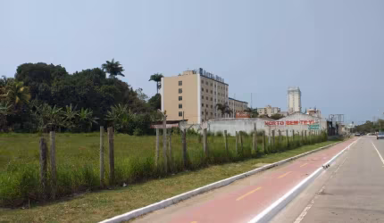 Terreno à venda, 12000 m² por R$ 31.200.000,00 - Glória - Macaé/RJ