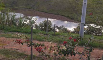 Terreno à venda, 870 m² por R$ 150.000,00 - Quilombo - Cantagalo/RJ