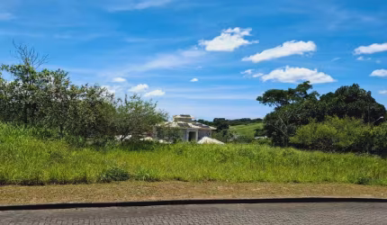 Atlântica Imóveis tem excelente terreno 1000m² no Residencial Laranjeiras