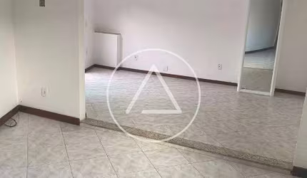 Atlântica Imóveis tem excelente casa para venda no Centro - Macaé/RJ