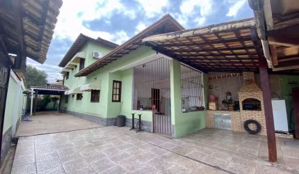 Casa com 3 dormitórios à venda, 184 m² por R$ 650.000,00 - Jardim Marileia - Rio das Ostras/RJ
