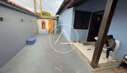 Atlântica Imóveis tem excelente casa para locação em condomínio fechado no São Marcos em Macaé R$2.700,00