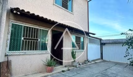 Atlântica Imóveis tem excelente casa para venda ,por R$ 730.000
