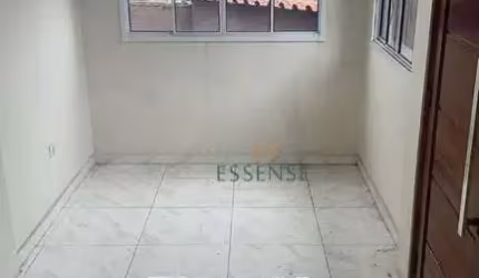 Casa à Venda de 107 m² na Vila Medeiros em Poá/SP: 02 dormitórios.