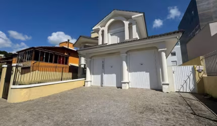 Casa em condomínio fechado com 4 quartos para alugar na Rua Laélia Purpurata, 175, João Paulo, Florianópolis por R$ 10.000