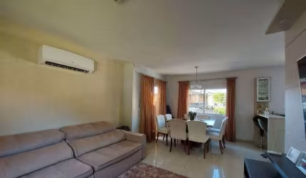 Casa em condomínio fechado com 2 quartos para alugar na Rua São Miguel 99, 99, João Paulo, Florianópolis por R$ 7.000