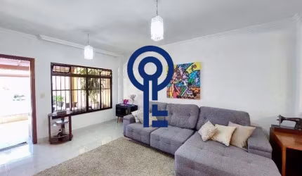 Casa com 3 quartos para alugar na Servidão Margarida Linhares, 42, Barra da Lagoa, Florianópolis por R$ 7.500