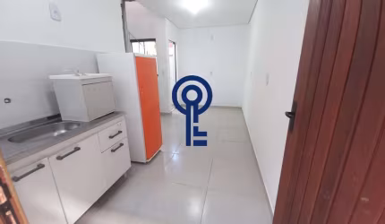 Casa em condomínio fechado com 2 quartos para alugar na Rua Manoel Soares D'Azevedo Maia, 346, Carianos, Florianópolis por R$ 2.500