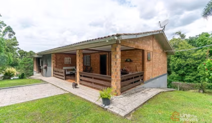 Chácara Completa com Estrutura de Lazer e Natureza Abundante