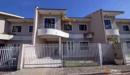 SOBRADO EM CONDOMÍNIO