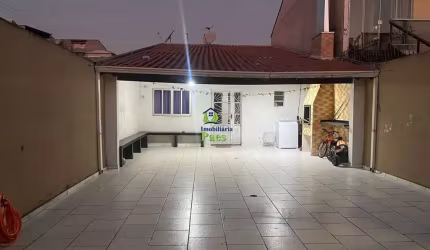 Casa com 2 quartos à venda no Uberaba, Curitiba  por R$ 250.000