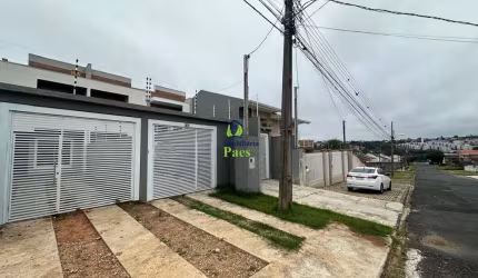 Casa com 3 quartos à venda no Uvaranas, Ponta Grossa  por R$ 550.000
