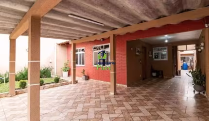 Casa com 2 quartos à venda no Cajuru, Curitiba  por R$ 690.000