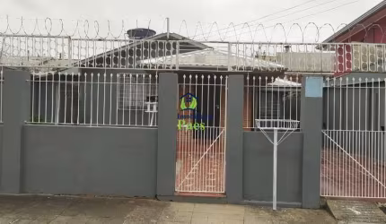 Casa com 2 quartos à venda no Cajuru, Curitiba  por R$ 480.000