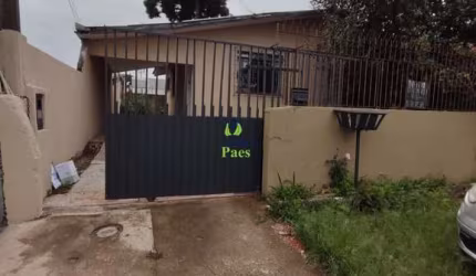 Casa com 2 quartos à venda no Cajuru, Curitiba  por R$ 450.000