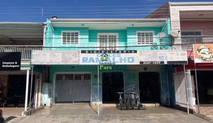 Casa com 3 quartos para alugar no Cajuru, Curitiba  por R$ 2.250