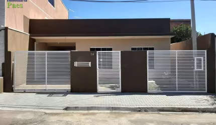 Casa com 3 quartos à venda no Pinheirinho, Curitiba  por R$ 700.000