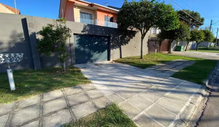 Casa com 2 quartos à venda no Cajuru, Curitiba  por R$ 899.000