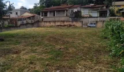 Terreno Amplo e Bem Localizado!  