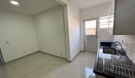 Aluga-se Casa 2 Comodos no Vila rio - Av salgado filho