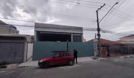 Aluga-se Galpão Novo 320m² no Gopouva (Próx a Av. Emilio Ribas)