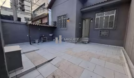 LINDA CASA COM 3 QUARTOS À VENDA NA RUA TEODORO DA SILVA EM VILA ISABEL - COLADA AO SHOPPING BOULEVARD
