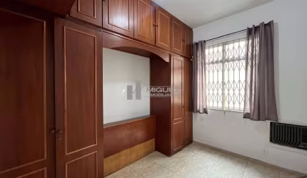 Miguez Imobiliária vende na rua Conde de Bonfim próximo ao metrô Uruguai um quarto e sala com vaga na escritura demarcada
