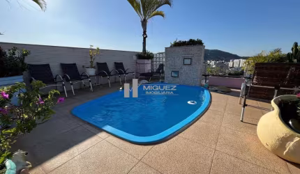 Vendo cobertura 5 qts, piscina em condomínio com estrutura de clube