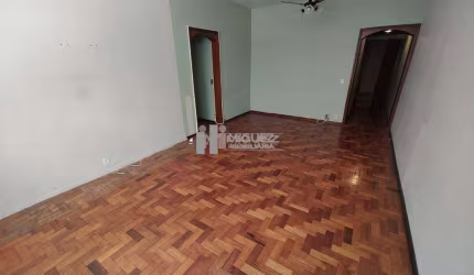 APARTAMENTO, SALA EM 2 AMBIENTES, 3 ÓTIMOS QUARTOS SENDO 1 SUÍTE,BANHEIRO SOCIAL, DEPENDÊNCIA COMPLETA, 2 VAGAS.