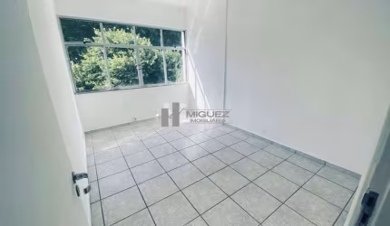 Apartamento a venda com 3 quartos debruçado no metrô Uruguai, Rua José Higino, Tijuca - Rio de Janeiro.