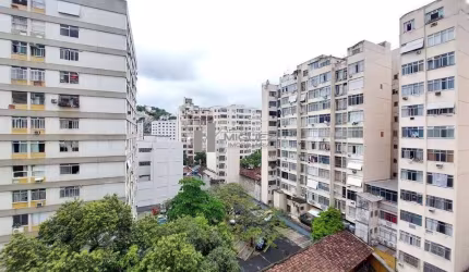 Apartamento com 2 quartos, localização privilegiada, Centro - Rio de Janeiro