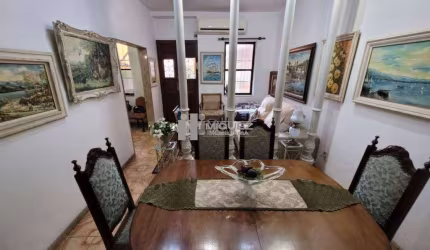 Vendo casa rua Barão de Ubá. 3 quartos e um terraço maravilhoso com vaga