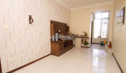 Apartamento a venda com 2 quartos rua Uruguai (Tijuca)