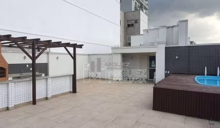 Apartamento a venda  com varanda, 2 quartos, suíte, vaga de garagem, piscina, rua Dona Maria -Tijuca - Rio de Janeiro