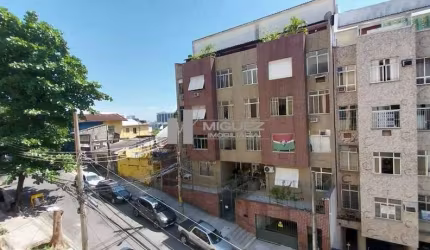 Código 20658 - Apartamento com 2 quartos - Vaga - Estácio