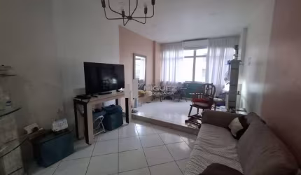 Belíssimo apartamento, Salão, 3 quartos, dependência completa, 1 vaga de garagem, Debruçado ao metrô na Rua Uruguai - Bairro: Tijuca