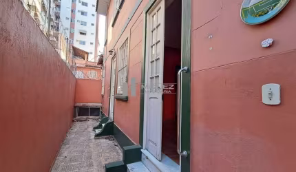 A VENDA CASA DUPLEX, 4 QUARTOS, EM VILA ISABEL, JUNTO AO POLO GASTRONOMICO.