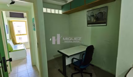 BELÍSSIMA SALA COMERCIAL NA RUA DESEMBARGADOR ISIDRO