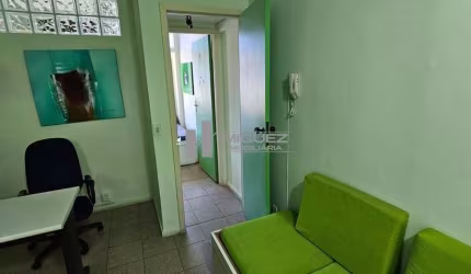 BELÍSSIMA SALA COMERCIAL NA RUA DESEMBARGADOR ISIDRO