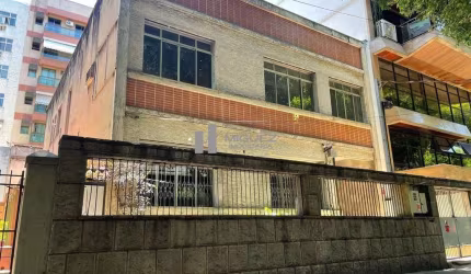 Casa Comercial (duplex) para alugar na Rua Dona Delfina - Tijuca, área nobre debruçado no metrô Uruguai! Aproximadamente 510m²!