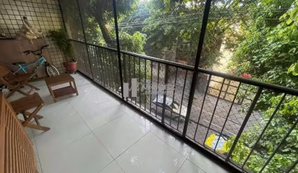 Incrível apartamento à venda na Rua Maxwell! Apenas 750 metros do Shopping Tijuca! São aproximadamente 100m² de puro conforto! Varanda, sala, 2 quartos e vaga!