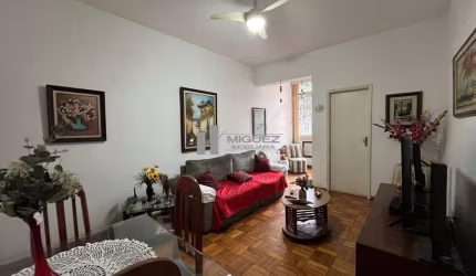 Código 19917 Apartamento com salão, 2 quartos com dependências completas no coração da Tijuca!