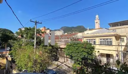 Casa a venda na Rua Domicio da Gama - Tijuca -com 3 quartos - 3 Vagas de garagem