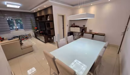 RUA ANTÔNIO BASÍLIO - APARTAMENTO MODERNIZADO COMPOSTO POR SALA EM 2 AMBIENTES, 3 BONS QUARTOS SENDO 1 SUÍTE COM CLOSET E HIDROMASSAGEM, COPA COZINHA COM ARMÁRIOS PLANEJADOS, 2 DEPENDÊNCIAS, 1 BANHEIR