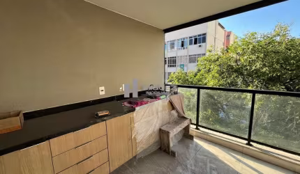 A venda apartamento em Vila Isabel, junto ao polo gastronômico, 2 quartos com suíte e varanda gourmet, vaga na escritura e prédio com portaria 24horas.