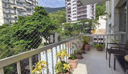 Apartamento a venda na Rua Itacuruçá, planta com 200m², Varandão, 04 quartos, 2 vagas, metrô!